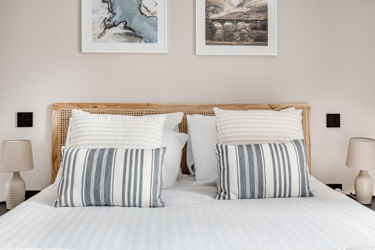 Charming 1 Bedroom Apt , Town Centre, Wifi, Free Parking By Tent Serviced Apartments Staines-upon-Thames Esterno foto